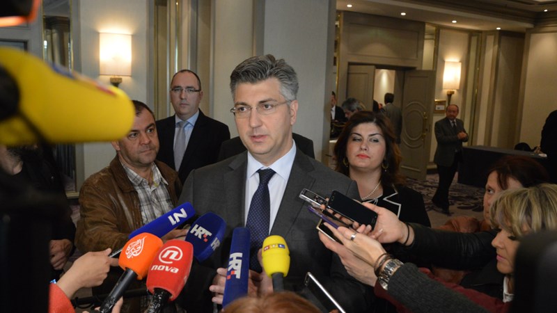 Predsjednik Vlade: Tražimo rješenje za gužve na granicama i vjerujem da ćemo ga naći do početka turističke sezone